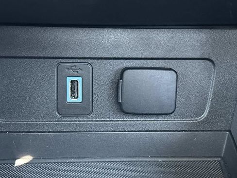 Certified 2019 Ford Escape Titanium AWD/4WD image 37