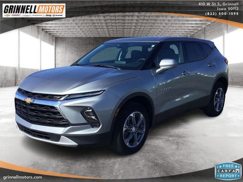 Used 2025 Chevrolet Blazer LT AWD/4WD image 1