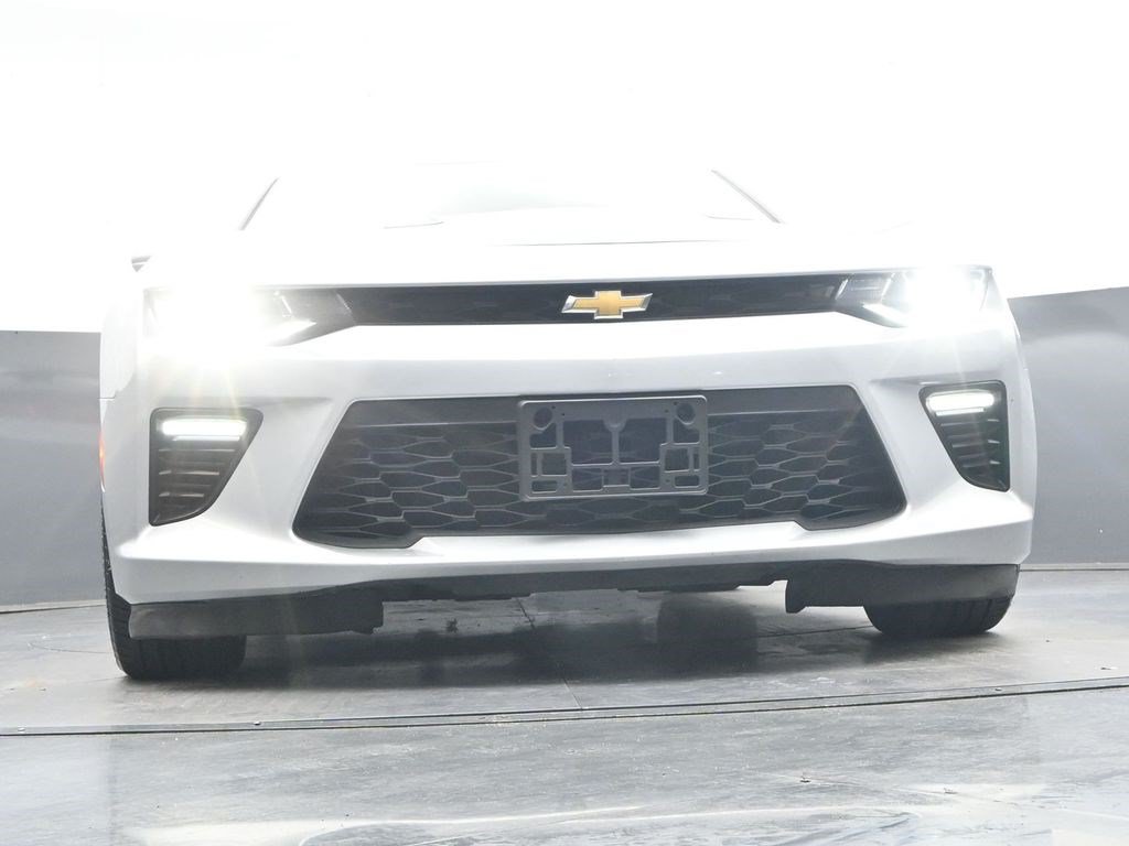 Used 2018 Chevrolet Camaro SS RWD image 35