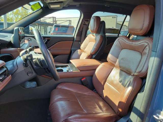 Used 2025 Lincoln Aviator Reserve w/ Equipment Group 201A AWD/4WD image 5