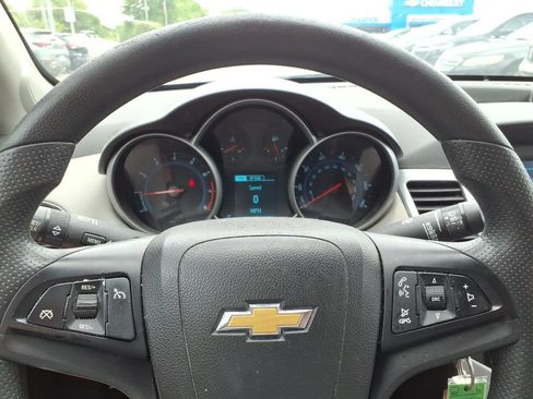 Used 2013 Chevrolet Cruze LS FWD image 14