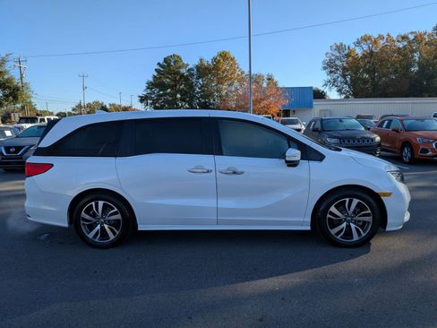 Used 2023 Honda Odyssey Touring image 2