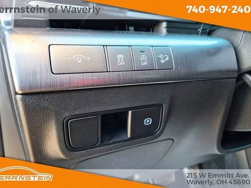 Used 2025 Hyundai Kona SE image 18