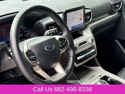 Used 2023 Ford Explorer XLT w/ Equipment Group 202A RWD image 18