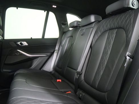 Used 2026 BMW X5 M60i image 17