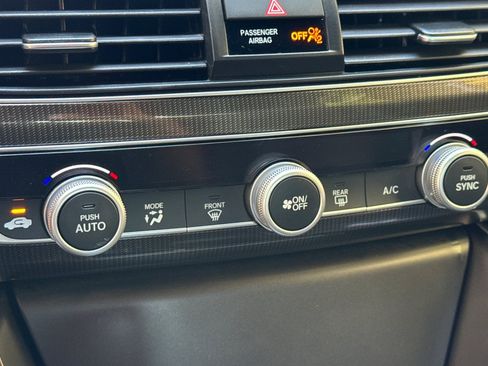 Used 2019 Honda Accord Sport image 18