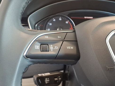 Used 2024 Audi A4 2.0T Premium w/ Convenience Package image 16