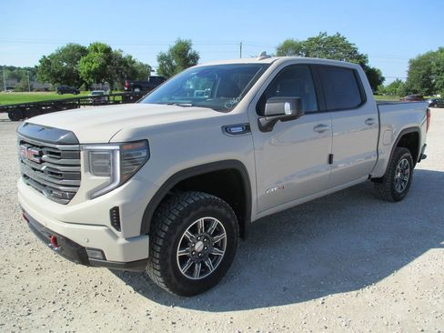 New 2026 GMC Sierra 1500 AT4 w/ AT4 Premium Package AWD/4WD image 10