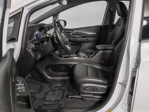 Used 2023 Chevrolet Bolt LT FWD image 6