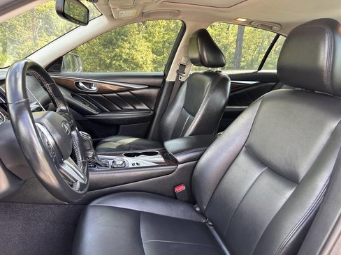 Used 2018 INFINITI Q50 Luxe w/ Essential Package (3.0T Luxe) image 21
