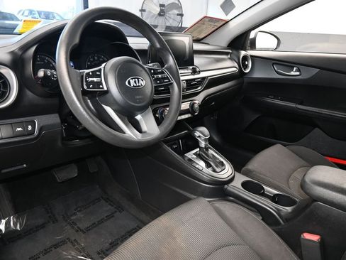 Used 2019 Kia Forte LXS image 12