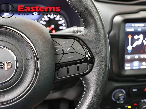 Used 2021 Jeep Renegade Latitude w/ Sun & Sound Group AWD/4WD image 16