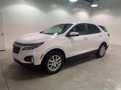 Certified 2024 Chevrolet Equinox LT image 3