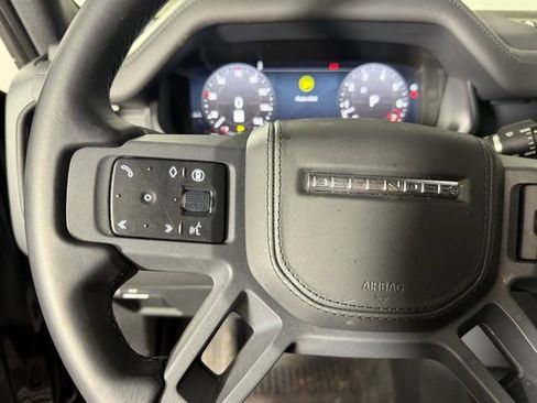 Used 2024 Land Rover Defender 110 X-Dynamic SE image 18