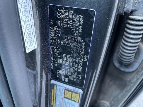 Used 2023 Kia Niro EX image 34