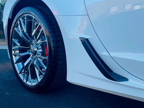 Used 2015 Chevrolet Corvette Z06 w/ 3LZ Preferred Equipment Group image 9