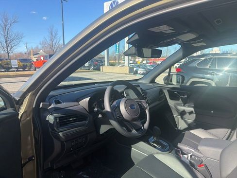 Used 2025 Subaru Forester Limited w/ Popular Package image 10