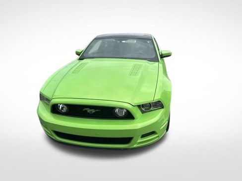 Used 2013 Ford Mustang GT Premium w/ Electronics Pkg RWD image 8