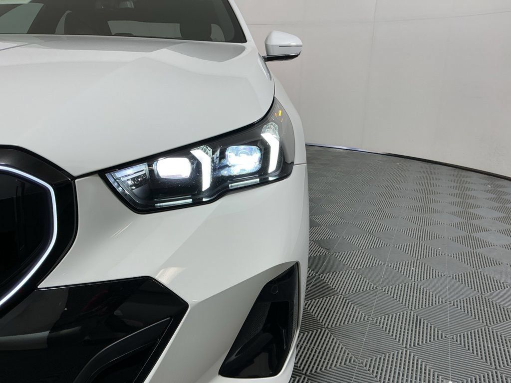 Certified 2025 BMW 530i w/ M Sport Package RWD image 8