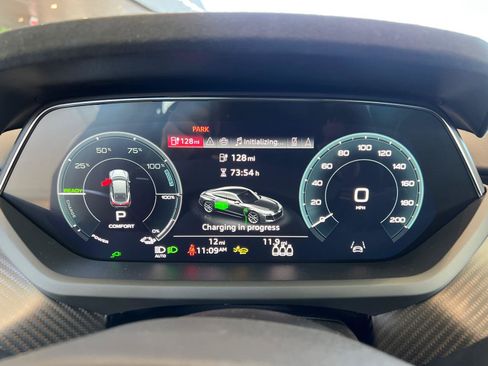 New 2026 Audi RS e-tron GT performance image 19