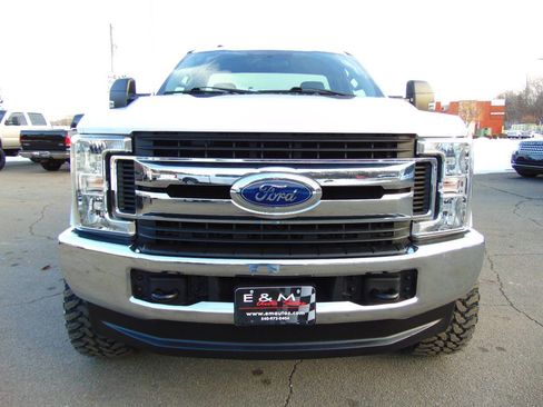 Used 2019 Ford F250 XLT image 3