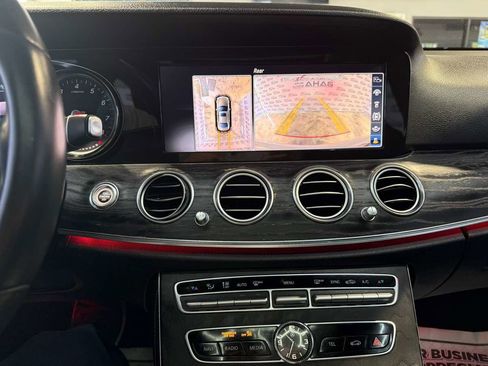 Used 2019 Mercedes-Benz E 300 4MATIC w/ Premium 1 Package image 30