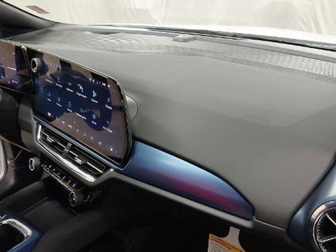 New 2026 Chevrolet Equinox EV LT image 29