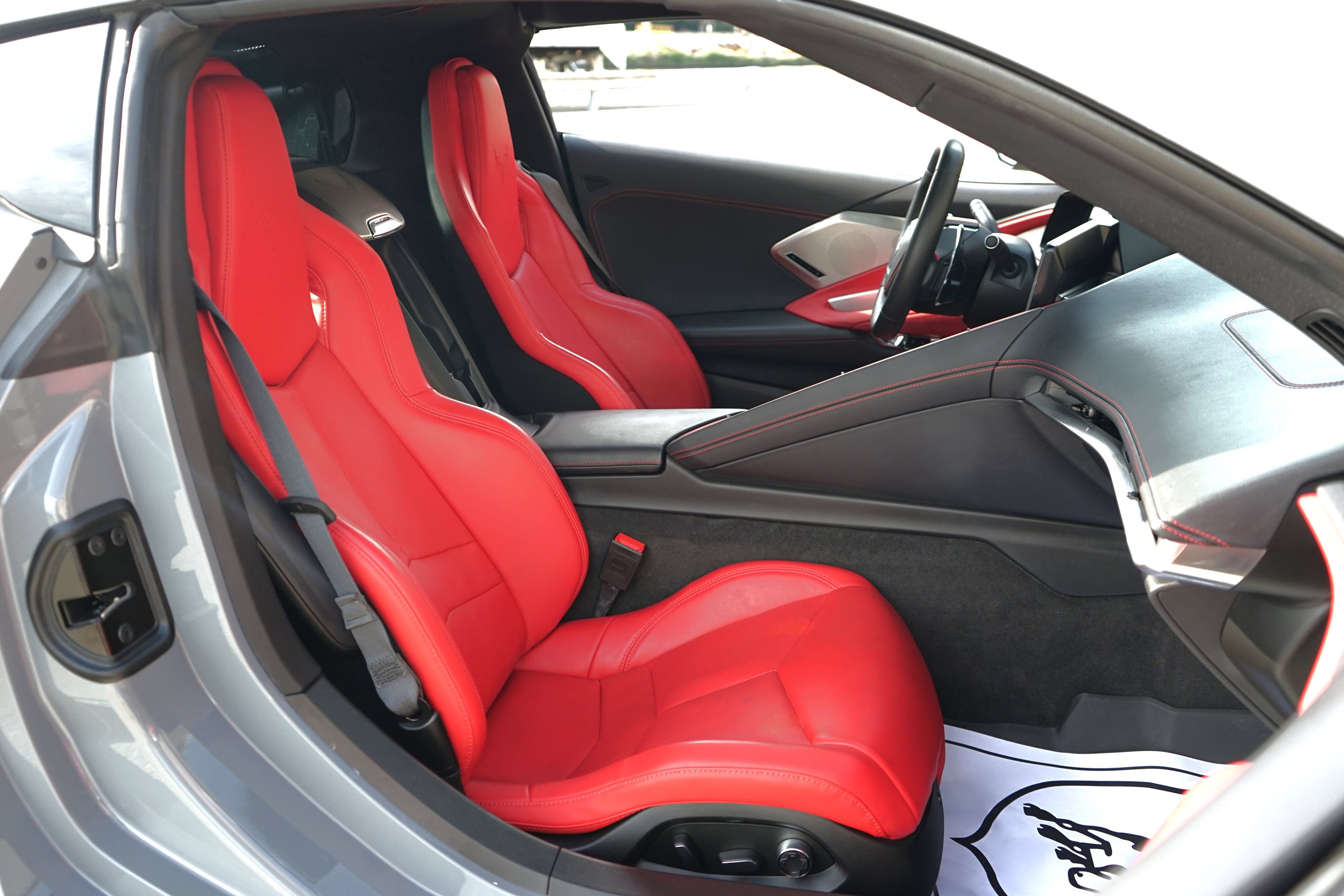 Used 2025 Chevrolet Corvette Stingray Preferred Cpe w/ Z51 Performance Package RWD image 38