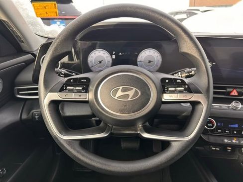 Used 2024 Hyundai Elantra SEL image 23