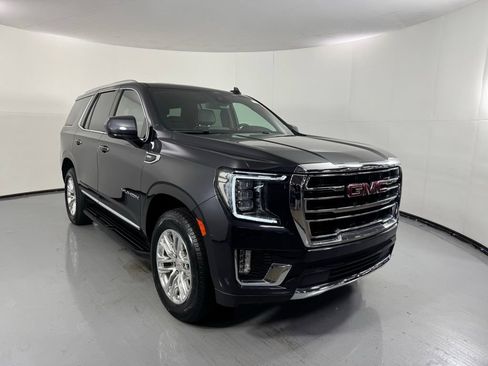 Used 2023 GMC Yukon SLT AWD/4WD image 2