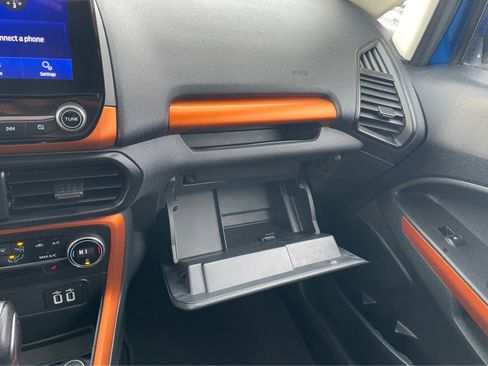 Used 2021 Ford EcoSport SE w/ SE Appearance Package image 26