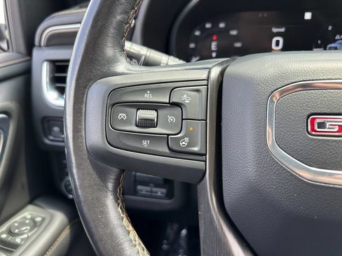 Used 2022 GMC Yukon XL AT4 w/ AT4 Premium Plus Package AWD/4WD image 15