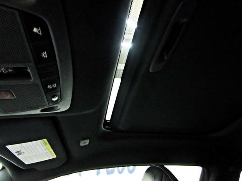 Used 2017 INFINITI Q60 2.0t w/ Premium Plus Package 2.0T image 18