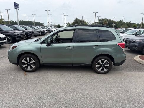 Used 2018 Subaru Forester 2.5i Premium w/ All-Weather Package AWD/4WD image 11