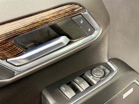 Used 2024 GMC Sierra 1500 Elevation w/ Preferred Package image 16