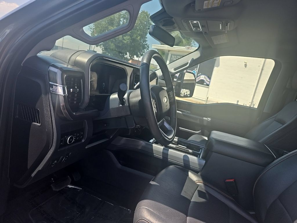 Used 2026 Ford F350 Lariat w/ Black Appearance Package AWD/4WD image 12