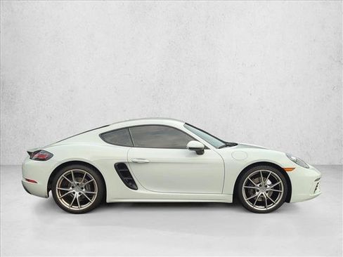 Used 2018 Porsche 718 Cayman image 4