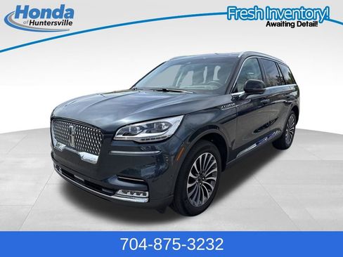 Used 2023 Lincoln Aviator Reserve w/ Equipment Group 201A image 4