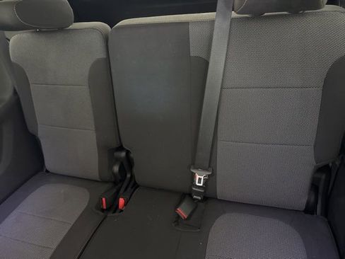 Used 2019 Chevrolet Traverse LT FWD image 26