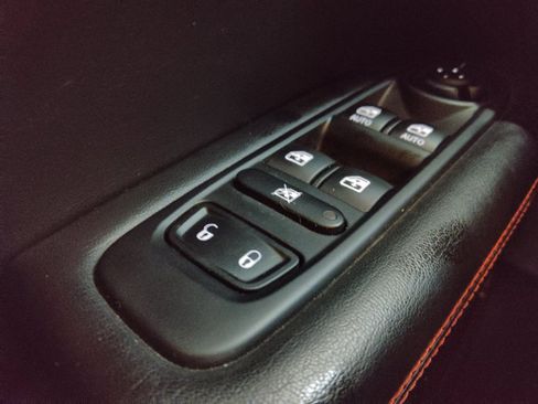 Used 2018 Jeep Compass Trailhawk w/ Navigation Group AWD/4WD image 27