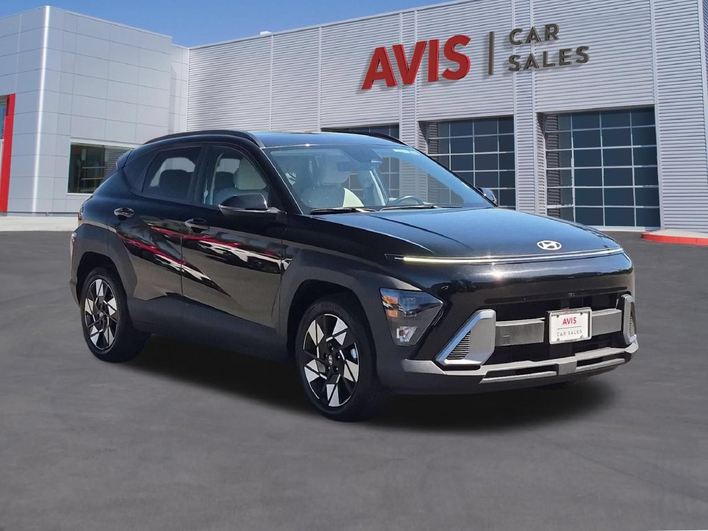 Used 2025 Hyundai Kona SEL FWD image 3