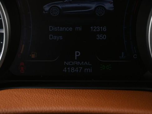 Used 2022 Maserati Ghibli Modena RWD image 12