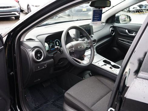 Certified 2023 Hyundai Kona SE image 14