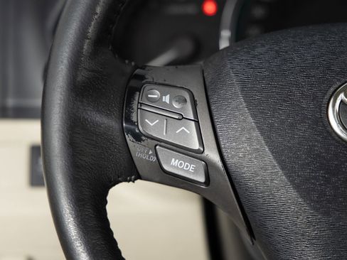 Used 2012 Toyota Venza XLE w/ XLE Premium Pkg image 30