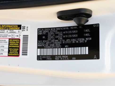 Used 2023 Toyota Sienna XSE image 33