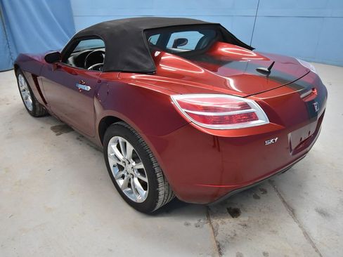 Used 2009 Saturn Sky Ruby Red image 31