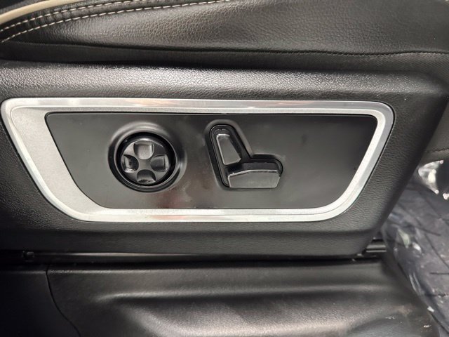 Used 2019 RAM 1500 Laramie AWD/4WD image 28