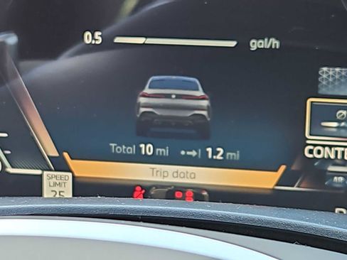 New 2026 BMW X6 xDrive40i image 31