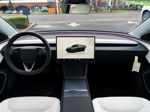 Used 2025 Tesla Model 3 Long Range image 8
