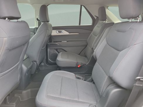 New 2026 Ford Explorer Active AWD/4WD image 9